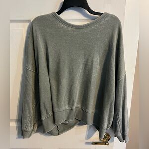 Open back sweater M